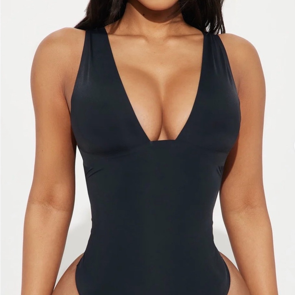 Fashion Nova Moxie Seamless Black One-Piece Swimsuit